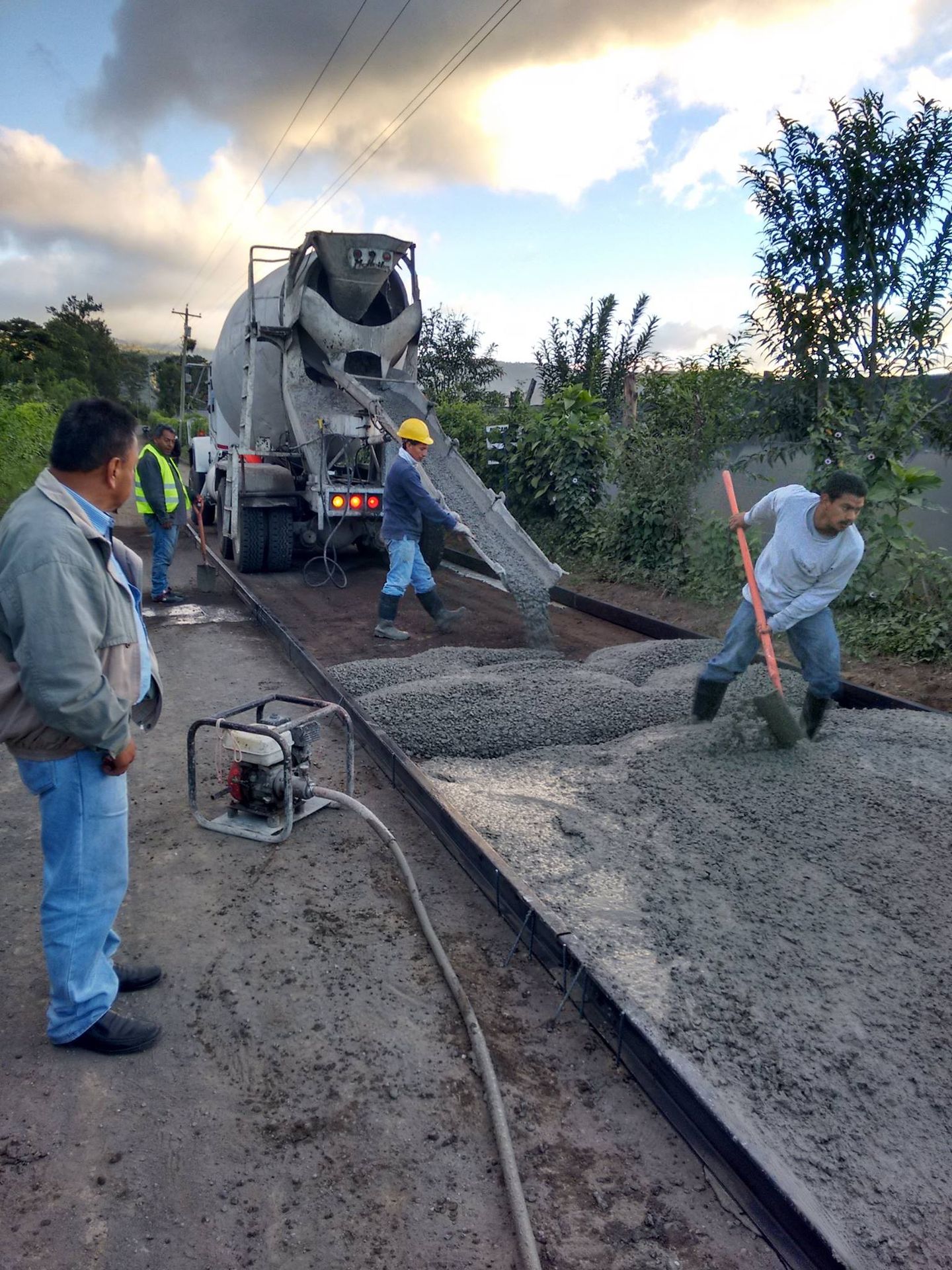Equipo de Concretare en obra